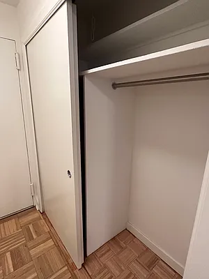 Rented by Real Estate Investors Group LLC | media 17