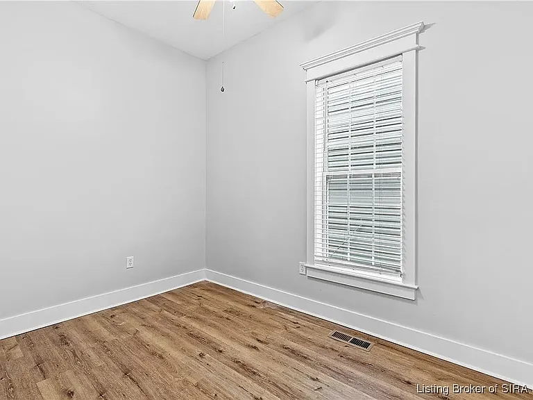 1744 Ekin Ave — Photo 18