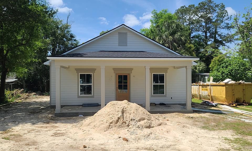 1st image of 302 S Nelson St
