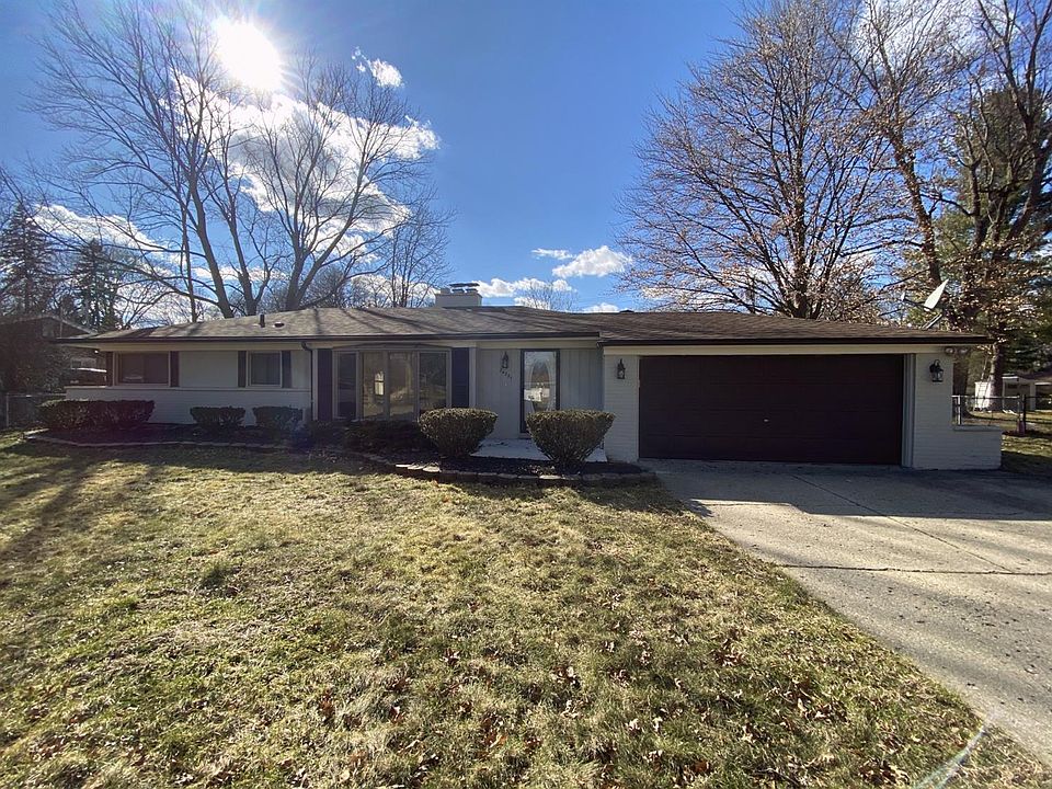 1st image of 24281 Sunny Point Dr
