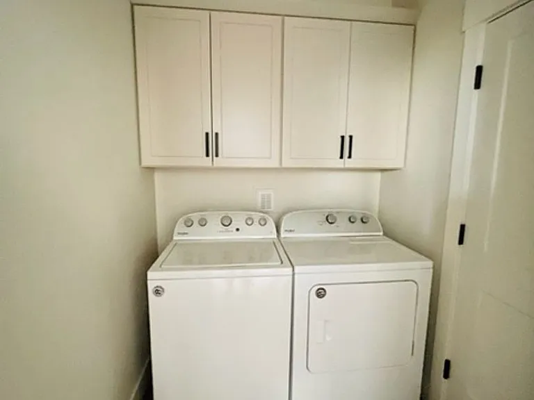 1718 NE Lotus Dr #1 — Photo 6