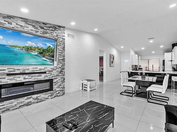5th image of 5515 Biscayne Dr