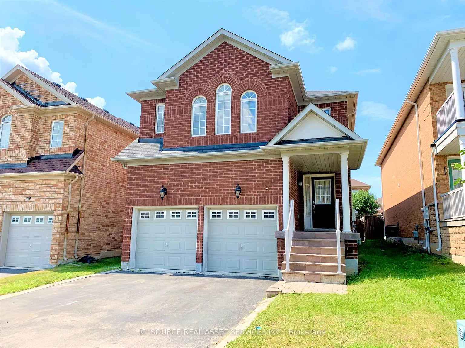 4 bed, $4,100 — Photo 1