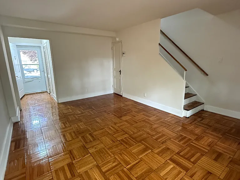 64-19 194th Ln #E — Photo 1