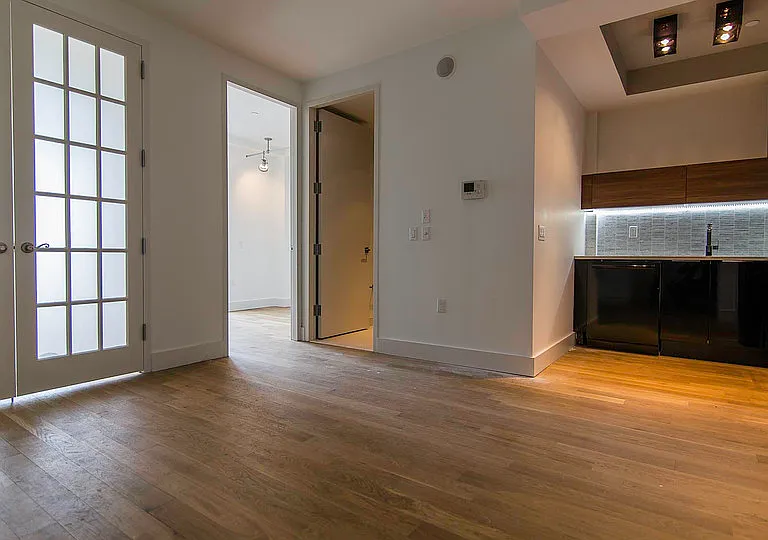 74 Maujer St #2G — Photo 4