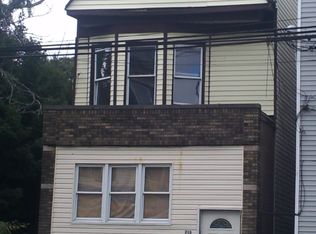 713 Grove St, Irvington, NJ 07111