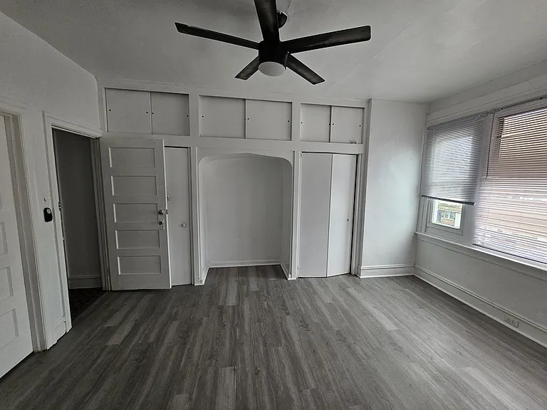745 E Tioga St — Photo 8