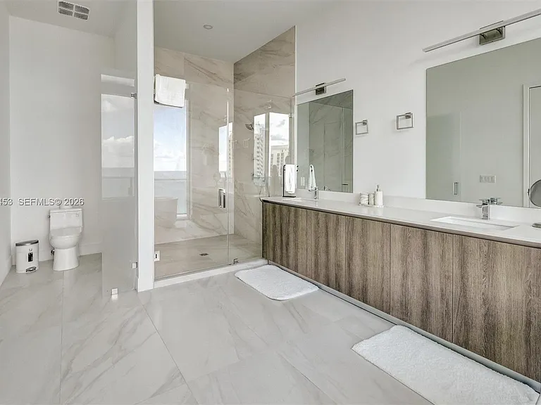 17550 Collins Ave #Penthouse 2 — Photo 20