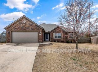 2907 Tanglewood Ave, Bentonville, AR 72713
