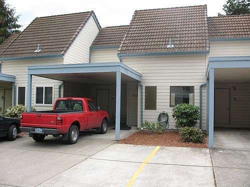 2nd image of 1327 SW Maple Tree Ct