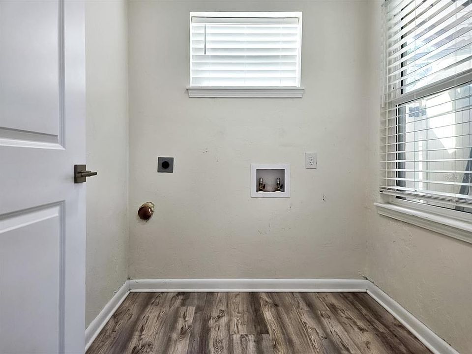 1st image of 518 NW 27th Ave #518