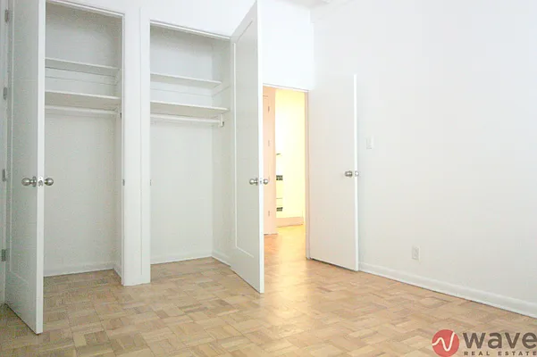 Rented by Wave Real Estate Group | media 3