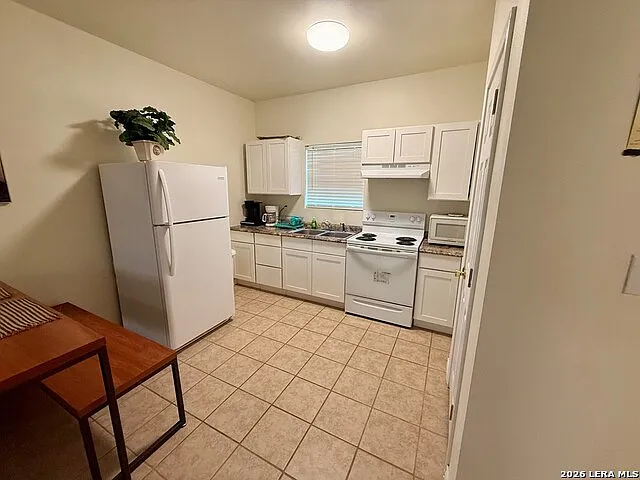 2 bed, 2.0 bath, 880 sqft, $1,500 — Photo 3