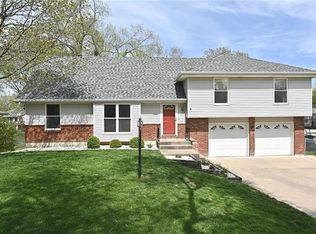 1316 NE 74th St, Gladstone, MO 64118