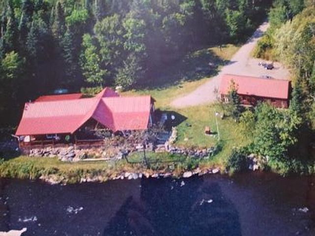 20 Cedric Rd Pittsburg Nh 03592 Mls 4850713 Zillow