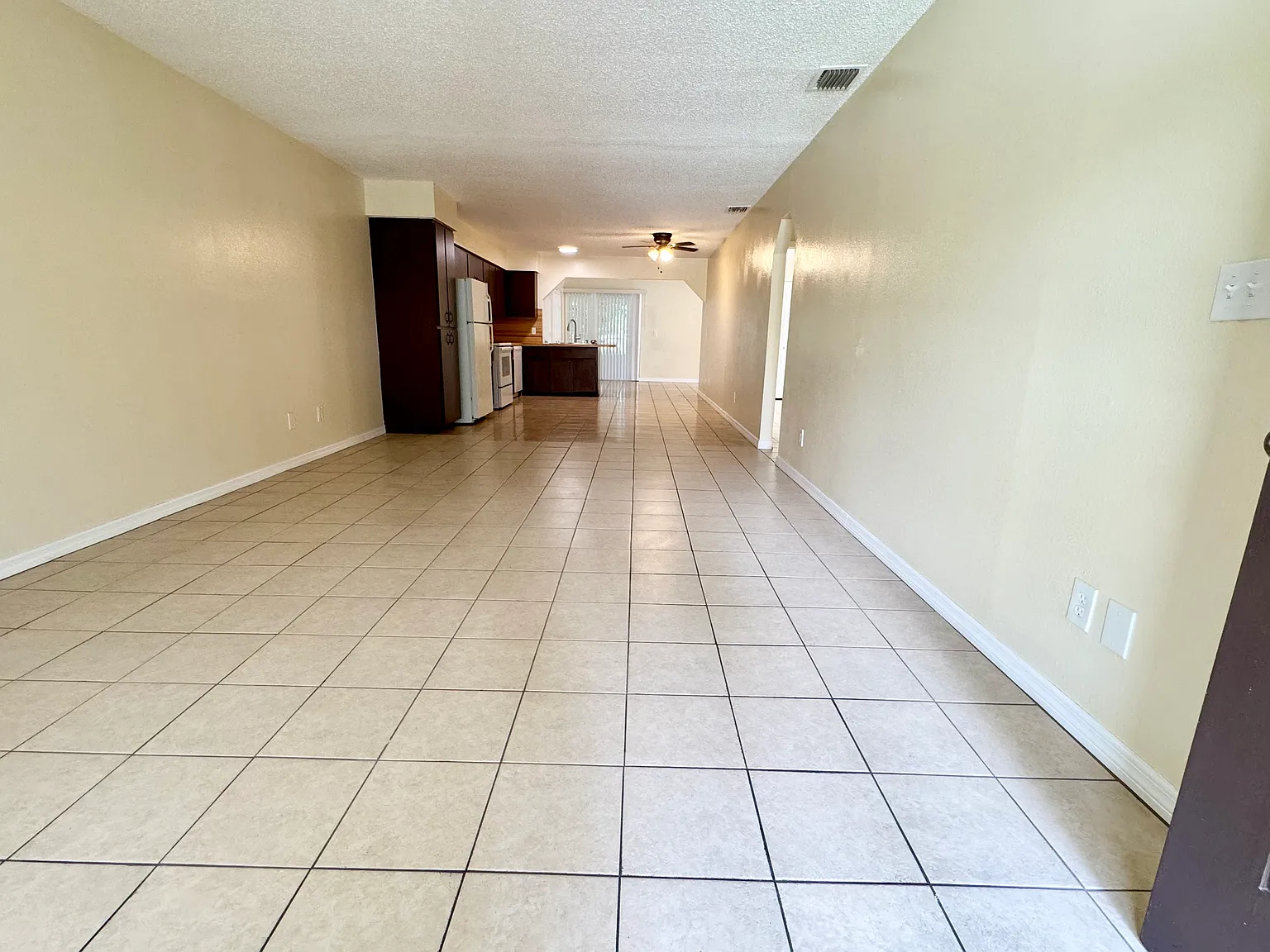 2 bed, 1377 sqft, $1,800 — Photo 3