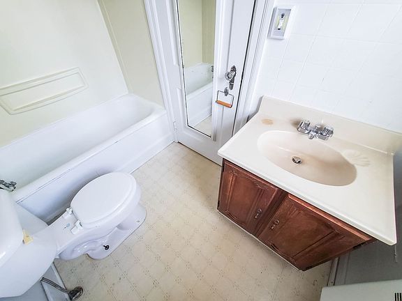 5th image of 238 W 8th St #36-A