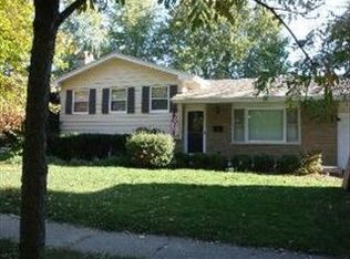 639 Webster St, Algonquin, IL 60102