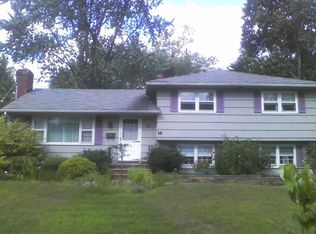 16 Brook Rd, Wyckoff, NJ 07481