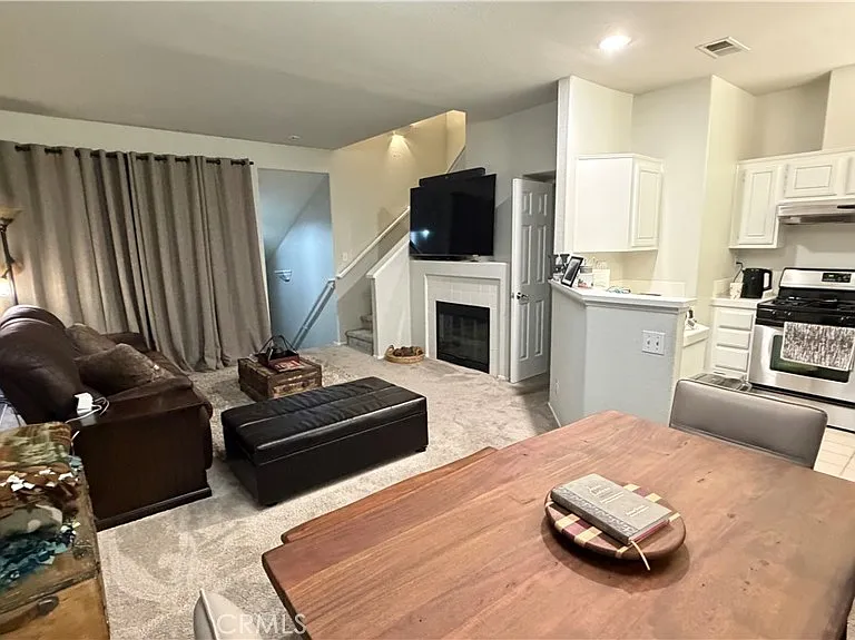 1047 S Gibraltar Ave — Photo 6