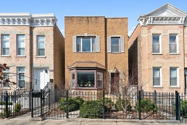 1340 N Oakley Blvd, Chicago, IL 60622 | Zillow