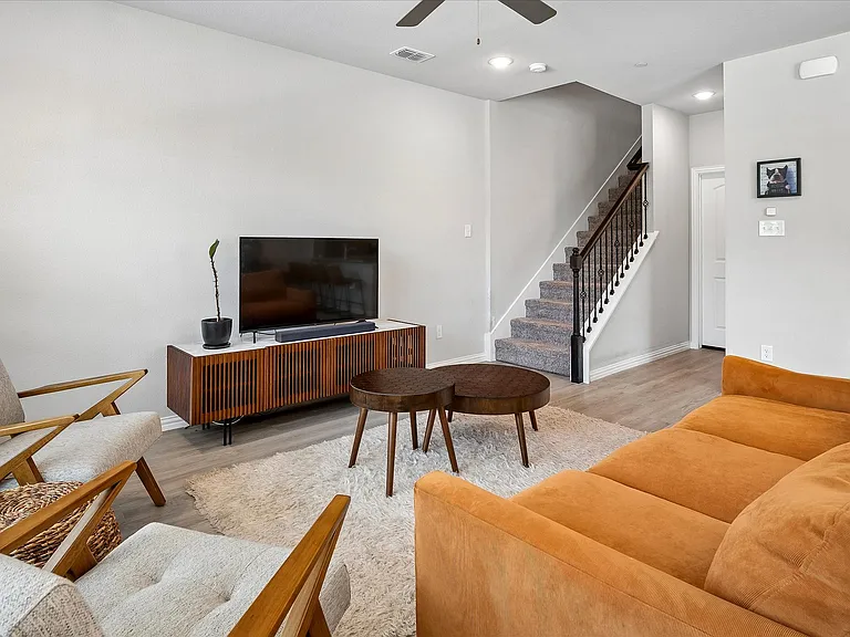 2829 Bellflower Dr — Photo 9