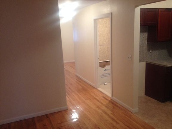 4th image of 73 Cooper St APT 1A