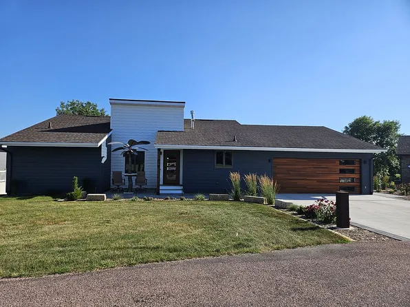 24 Cassell Rd, Algona, IA 50511