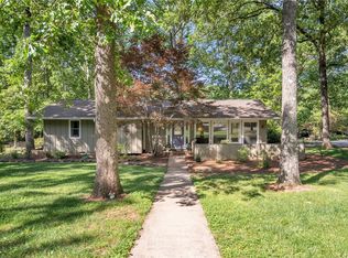 208 Heather Dr, Central, SC 29630