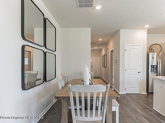 2nd image of 54 Peregrine Way