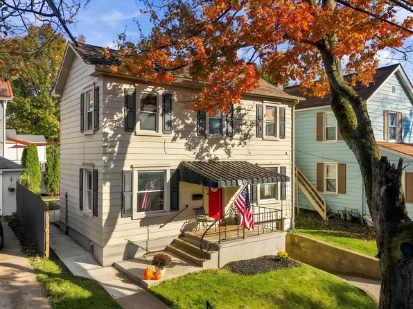 304 S High St, Zelienople, PA 16063