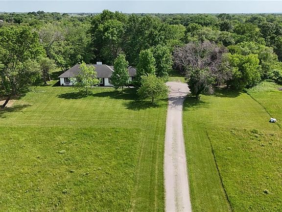 3rd image of 1769 N 300th Rd