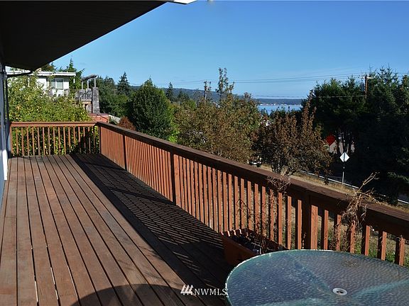 2nd image of 1450 E Camano Drive