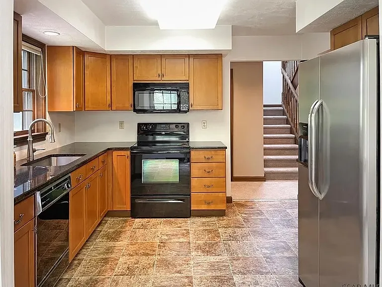 104 Cheney Oak Dr — Photo 18