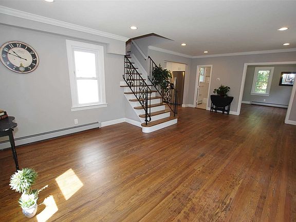 5th image of 24 Brooks Ave