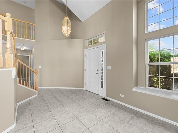 4th image of 1311 Blackhawk Ln