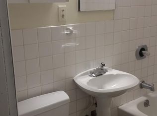 1215 NW 85th St, Seattle, WA 98117