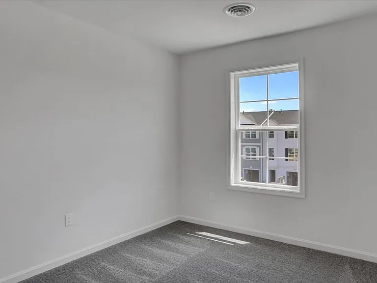 12435-12441 Jackson Ave — Photo 25