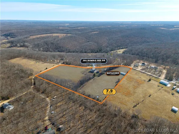 391 Bumble Bee Dr, Linn Creek, MO 65052