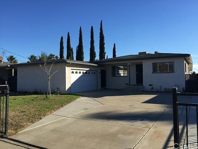 1st image of 17621 Granada Ave
