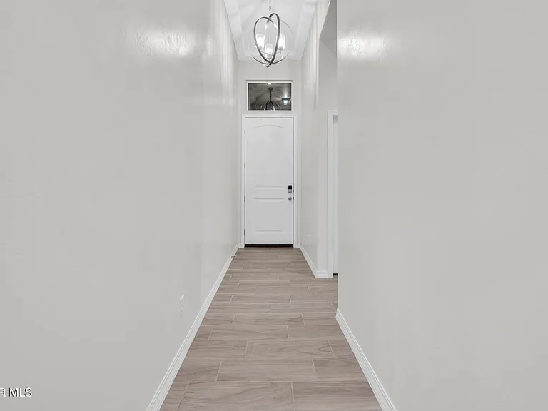 13257 Coldham St — Photo 32
