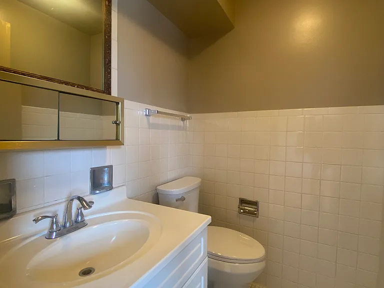 6441 W Higgins Ave #3W — Photo 15