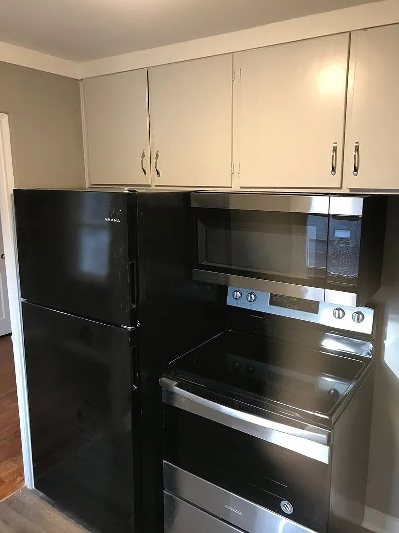 Homestead Apartments — Photo 4