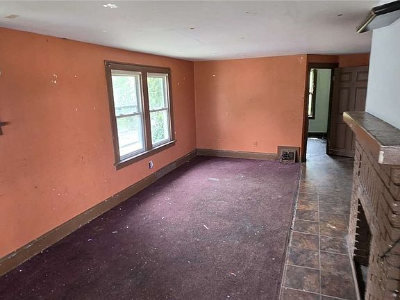 5th image of 16516 Lipton Ave