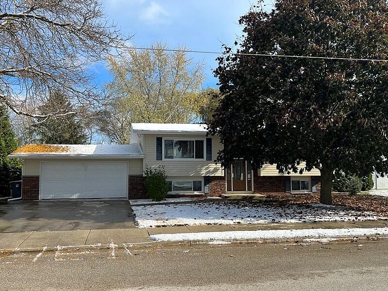 615 South 10th STREET, Oostburg, WI 53070 Zillow