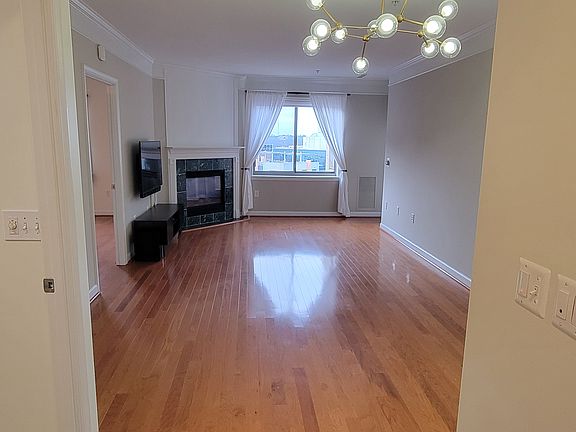 4th image of 901 N Monroe St APT 1508