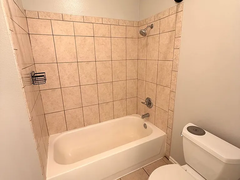 5762 Rostrata Ave — Photo 28