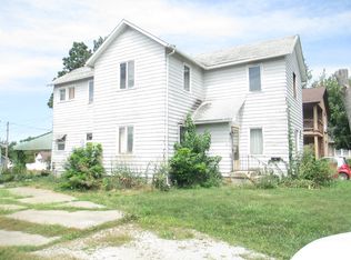 619 N Grand St, Chariton, IA 50049
