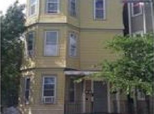 160 Chestnut St, Chelsea, MA 02150