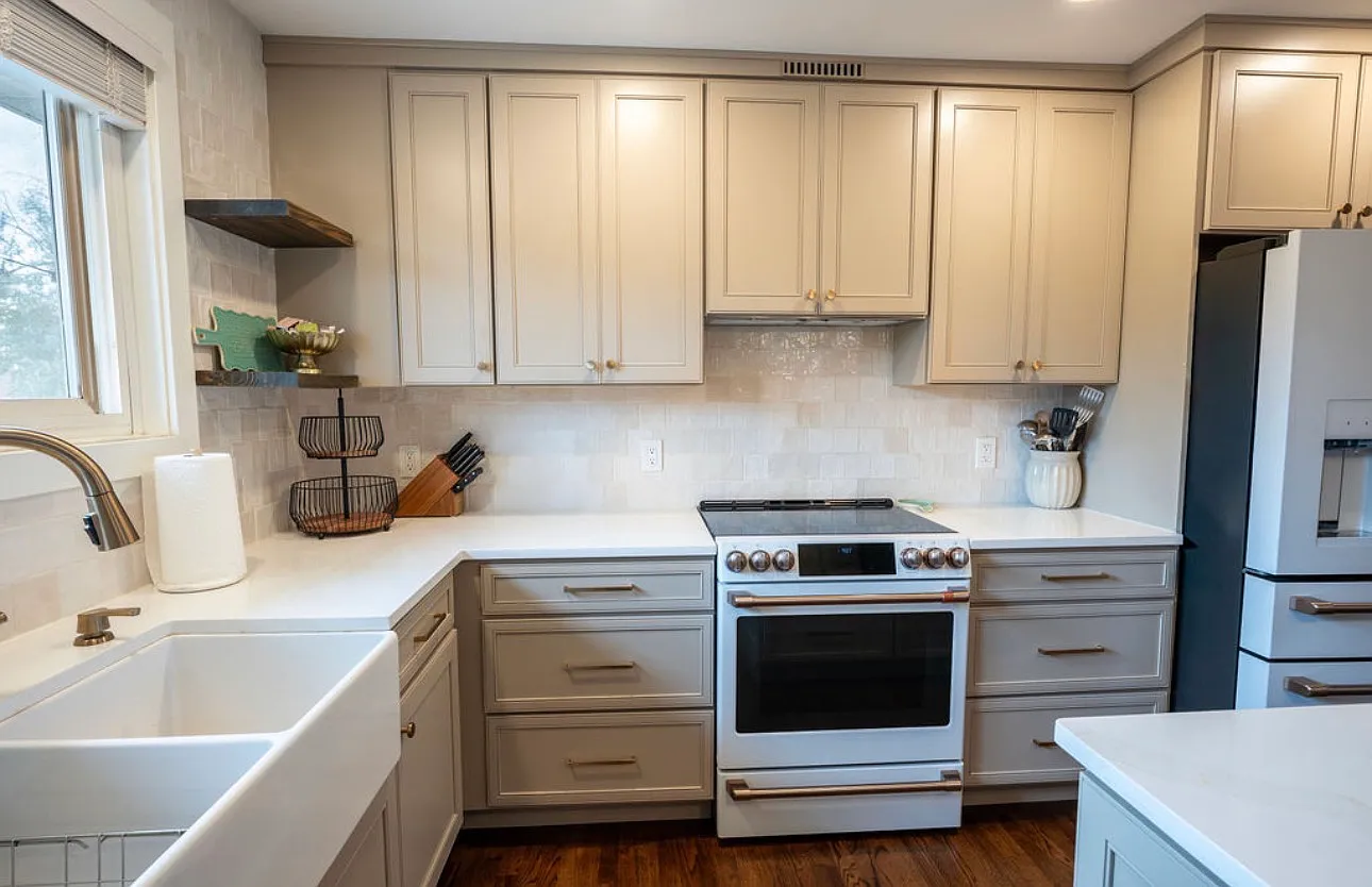 5 bed, 2112 sqft, $3,390 — Photo 4